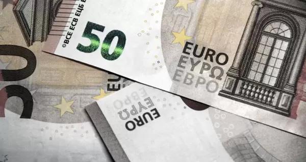 Евро впервые за 20 лет существования сменит дизайн банкнот - 