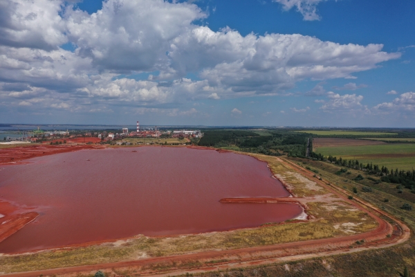 Юрист: Николаевский глиноземный завод незаконно захороняет токсичные отходы - 