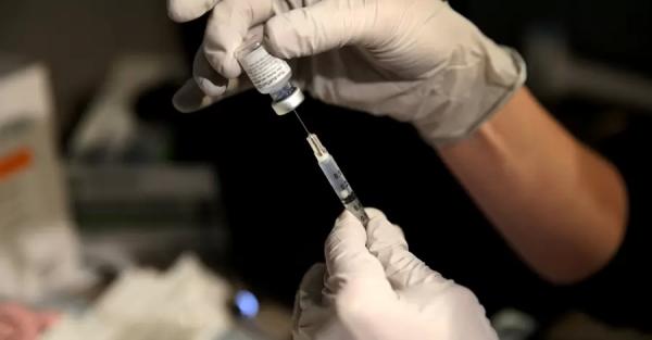 На Филиппинах из-за Омикрона за три дня вакцинируют девять миллионов человек - Коронавирус