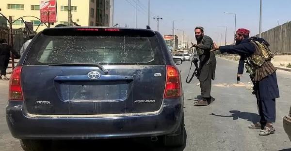 В Афганистане женщинам запретили ездить на большие расстояния без сопровождения мужчин - 