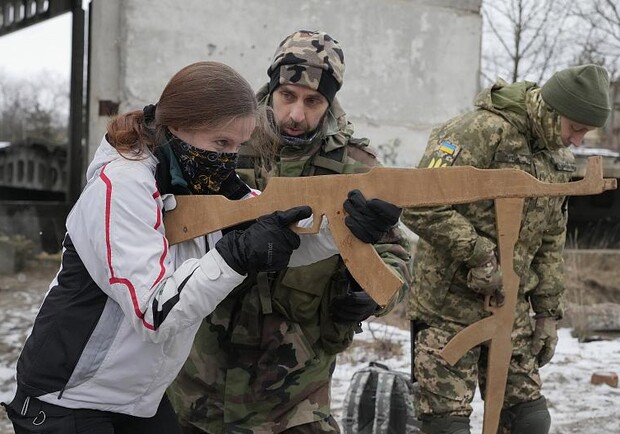 Под Киевом прошли учения бойцов территориальной обороны. 