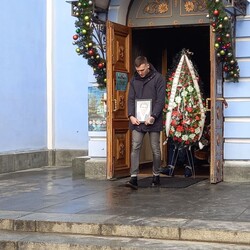 В Киеве прошло отпевание Тараса Познякова, убитого попутчиками в 2016 году - Life