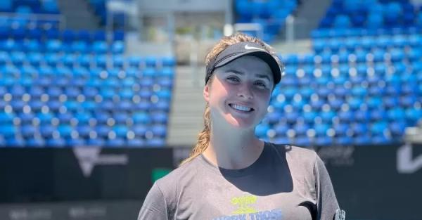 Свитолина выиграла на старте Australian Open у француженки Ферро —