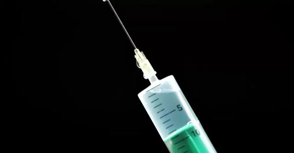 В Минздраве ответили конспирологам: Вакцины не меняют ДНК и не влияют на нее - Коронавирус
