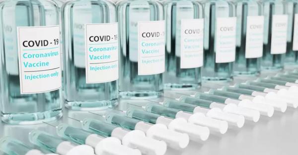 В Украине утилизируют почти 600 тысяч доз вакцин от COVID - Life