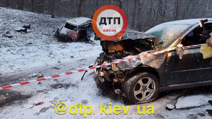 Под Киевом из-за ДТП загорелось авто
