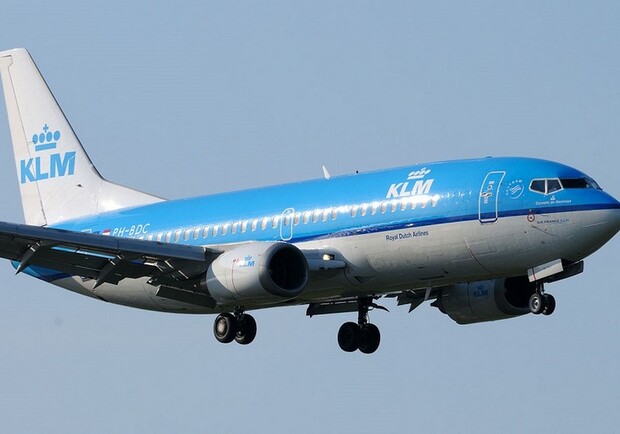 Авиакомпании KLM и SkyUp, отменившие рейсы, продолжают летать из Киева. 
