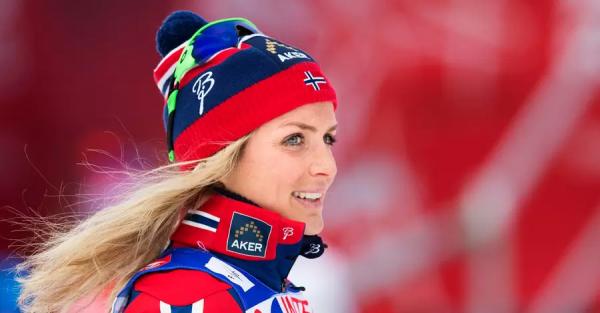 Пекин2022. Первую золотую медаль Олимпиады забирает норвежская лыжница Тереза Йохауг  