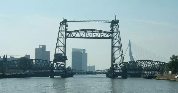 Власти Роттердама согласились частично разобрать исторический мост, чтобы пропустить яхту Джеффа Безоса - Life