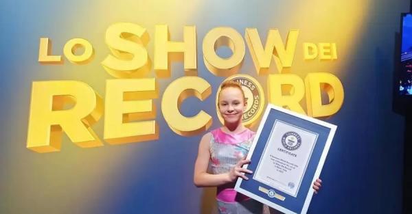 11-летняя София Теплая из Одесской области установила рекорд Гиннеса в тройной складке - Life