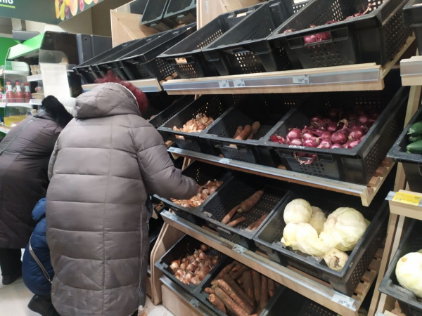 Репортаж из киевских магазинов: Была в аптеке - жаль, антиозверина не подвезли   - Life