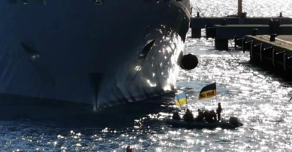 Яхтсмены, блокировавшие яхту Абрамовича: Полиция пригрозила санкциями, но по-человечески нас поддержала - Life