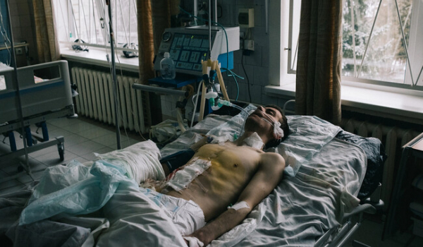 Журнал TIME рассказал историю украинского фотографа, работающего под обстрелами: Русские должны это увидеть - Life