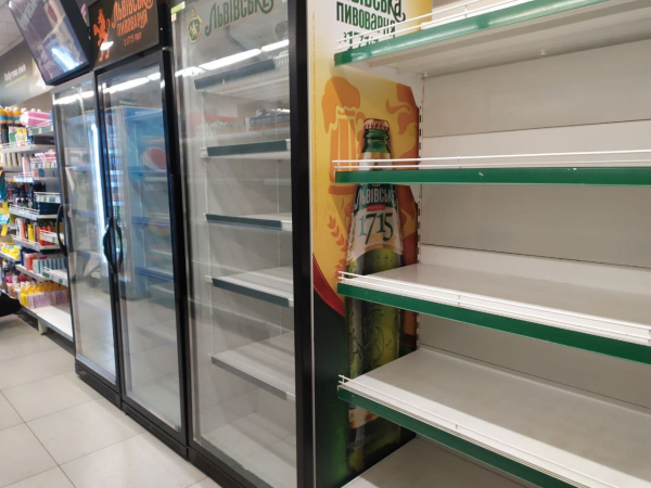 Репортаж из киевских магазинов: Была в аптеке - жаль, антиозверина не подвезли   - Life
