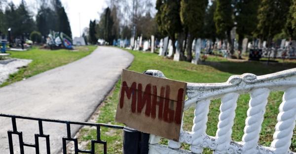 Радоница: не ходите на кладбище - помяните родных в храме и дома - Life