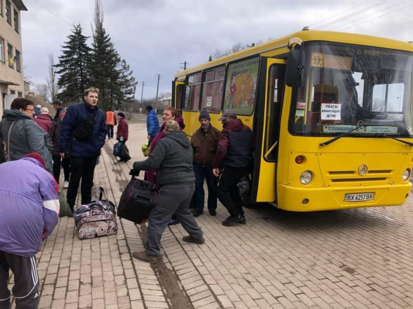 Из Луганщины эвакуировано 1500 человек, жителей  Рубежного вывезти не удалось - Life