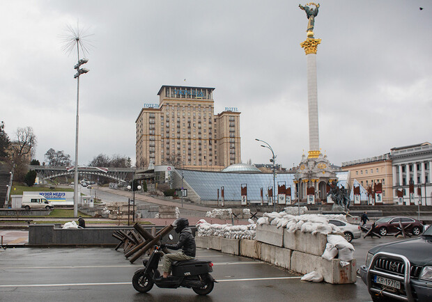 В Киев ежедневно возвращаются десятки тысяч человек: возникли проблемы на дорогах. 