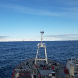 Украинский ледокол Ноосфера добрался до Антарктики - Life