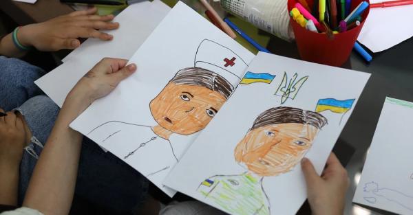 Укрпочта запускает благотворительный проект доставки писем и детских рисунков героям  - Life