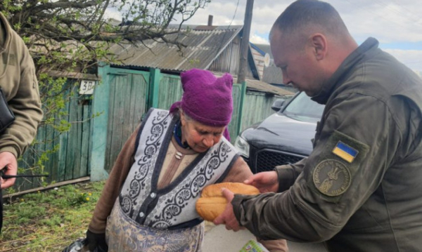 Працівники “Київміськбуду” передали допомогу для постраждалих мешканців Київщини