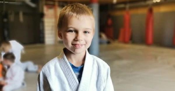 7-летний спортсмен из Луцка передал все свои сбережения на помощь ВСУ - Life