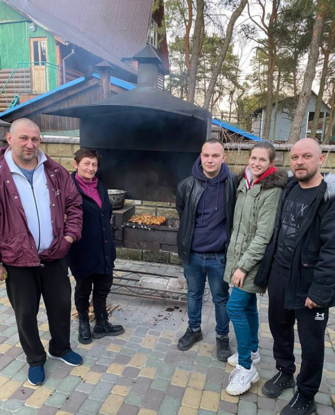 
Прихисток для переселенців на Шацьких озерах надає родина депутатки Броварської райради	