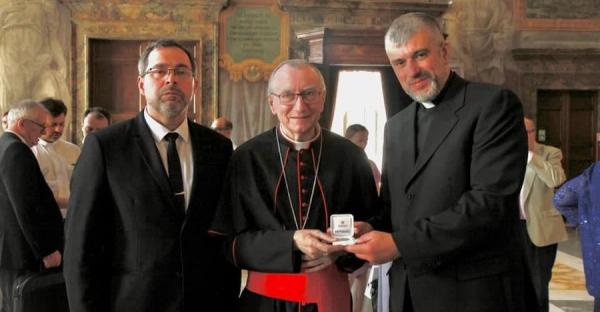 В Ватикане презентовали серебряную монету, посвященную Украине - Life