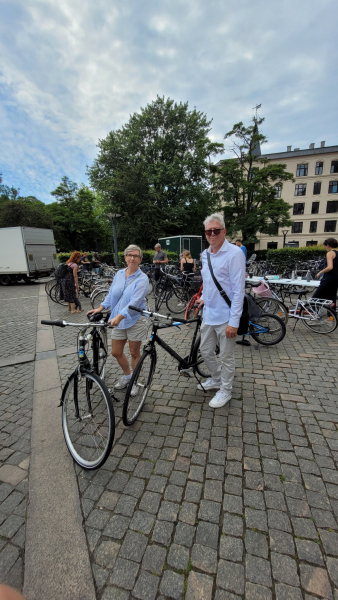 Урбанист из Копенгагена: Велосипеды для Украины помогала собрать даже датская полиция - Life