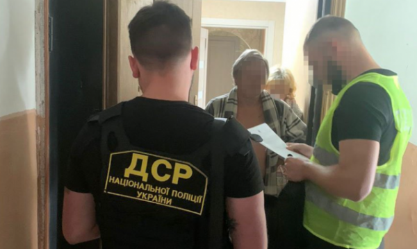 У Києві за підозрою у вимаганні хабара в 20 тисяч доларів затримали голову обслуговуючої компанії