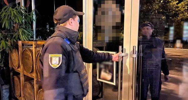 Правоохранители проверили киевский бар Hangover  - Life