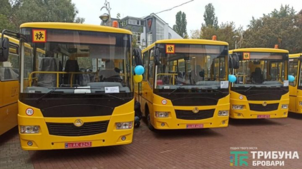 
Ліцеї та дитячі садочки Броварщини отримали від області сім шкільних автобусів. ФОТО	