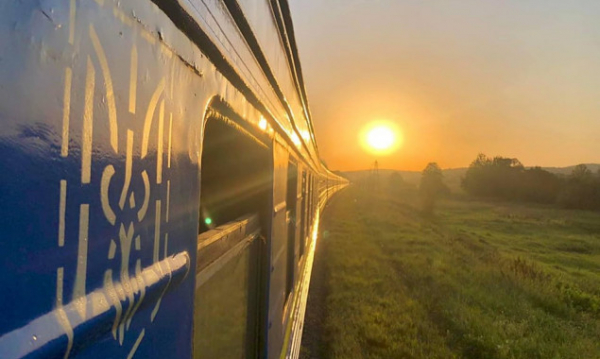 “Укрзалізниця” призначає щоденний додатковий нічний поїзд “Київ - Запоріжжя”