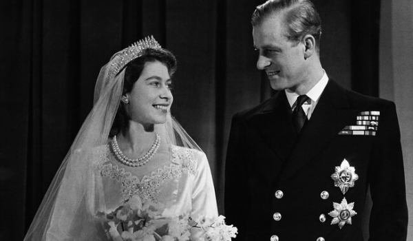 Жители Лондона – о королеве Елизавете: Ее любимая фраза была Жизнь продолжается  - Life