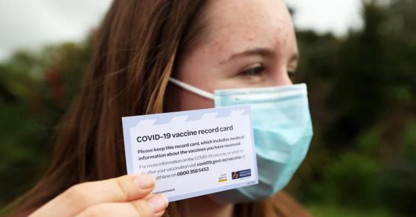 Ковид и осень: новые вакцины, «мышиный» бустер и возвращение ковид-сертификатов в Европе - Life