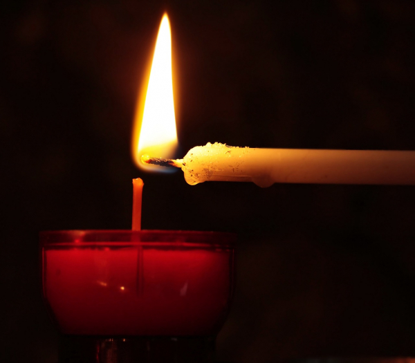 Запасаемся свечами: почему воск лучше парафина и какие будут гореть дольше - Life