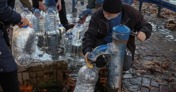 В Киеве воду вернули жителям левого берега, а свет – Троещины и Подола - Life