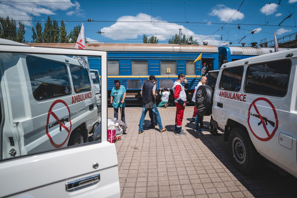 Врач без границ Альбина Жаркова: Маршрут медицинского поезда держим в тайне - Life