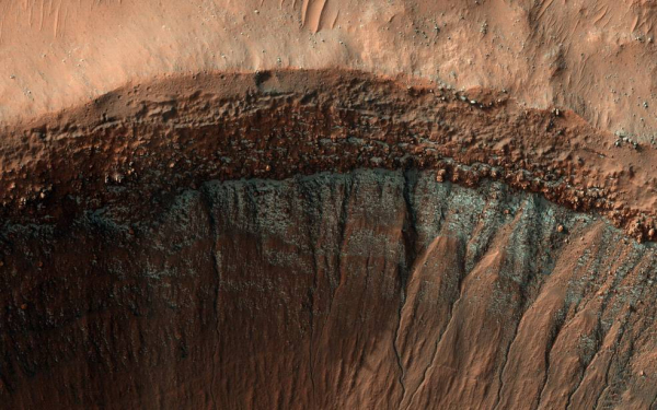 NASA показало фото снежной зимы на Марсе - Life