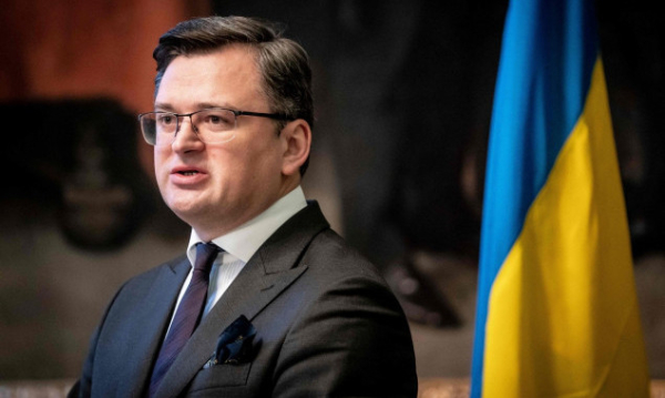 Посольства України в Румунії та Данії також отримали небезпечні пакунки, - Кулеба