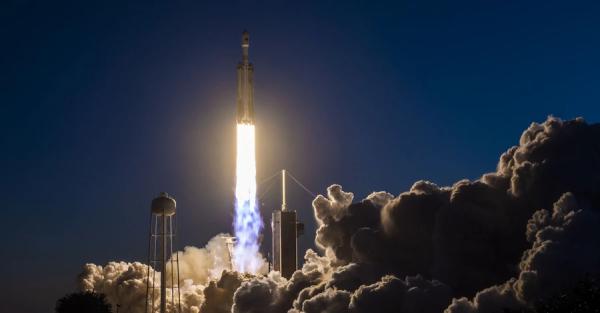 SpaceX запустила ракету Falcon Heavy с секретными военными спутниками - Life