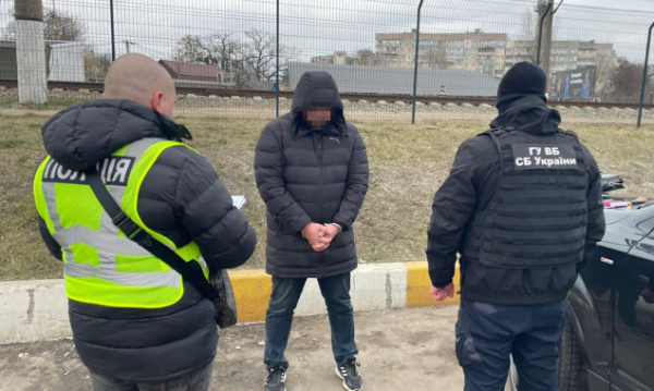Столичні поліцейські ліквідували чергову схему незаконного виїзду призовників за кордон