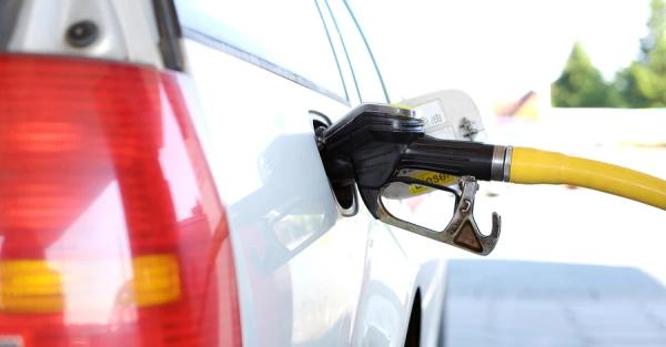 Что будет с ценами на бензин в январе - Экономика