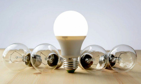 За два тижні українці обміняли 5 мільйонів старих ламп на енергоощадні