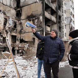 В Киевской области на граффити Бэнкси установили спецсистемы защиты - Life