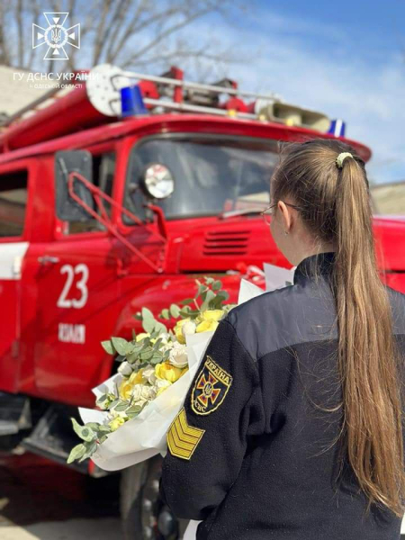 Одесский спасатель сделал предложение любимой, которая проходит стажировку в его части - Life