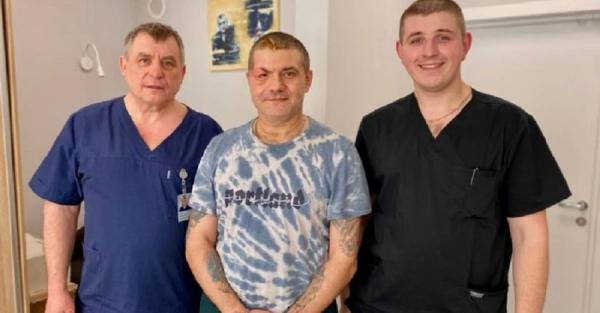 Во Львове хирурги практически заново сложили череп раненому военному - Life
