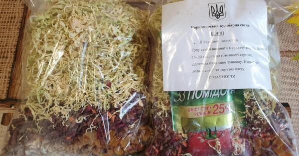 Продукты собираем в «логове бандеровцев»: как Черноморская кулинарная сотня кормит военных - Life