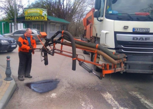 У Василькові й громаді проведуть ямкові ремонти доріг
