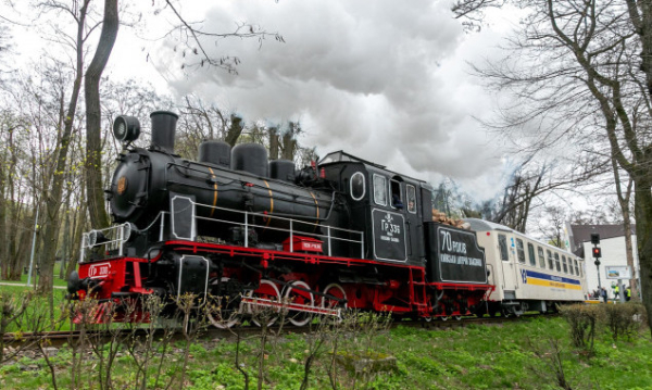 Київська дитяча залізниця відкрила ювілейний сезон (фото)