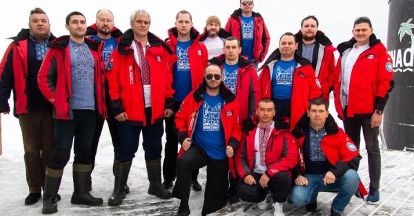 Украинские полярники отметили День вышиванки в Антарктиде - Life